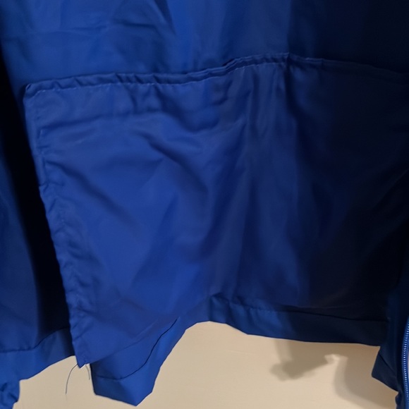 Danskin Now jacket for juniors with hidden hood. Size L (11-13) - Picture 7 of 7